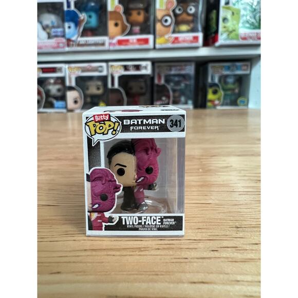 BITTY Two-Face Batman Forever Funko Pop #341 Movies DC Comics Harvey Dent Jones - Picture 1 of 6